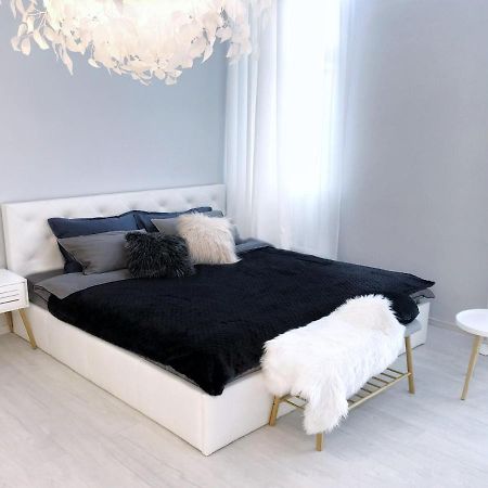 Затишна Квартира У Центрі Міста Elisium3 Kiev Buitenkant foto