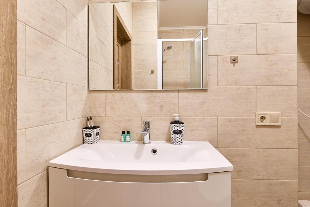Затишна Квартира У Центрі Міста Elisium3 Kiev Buitenkant foto